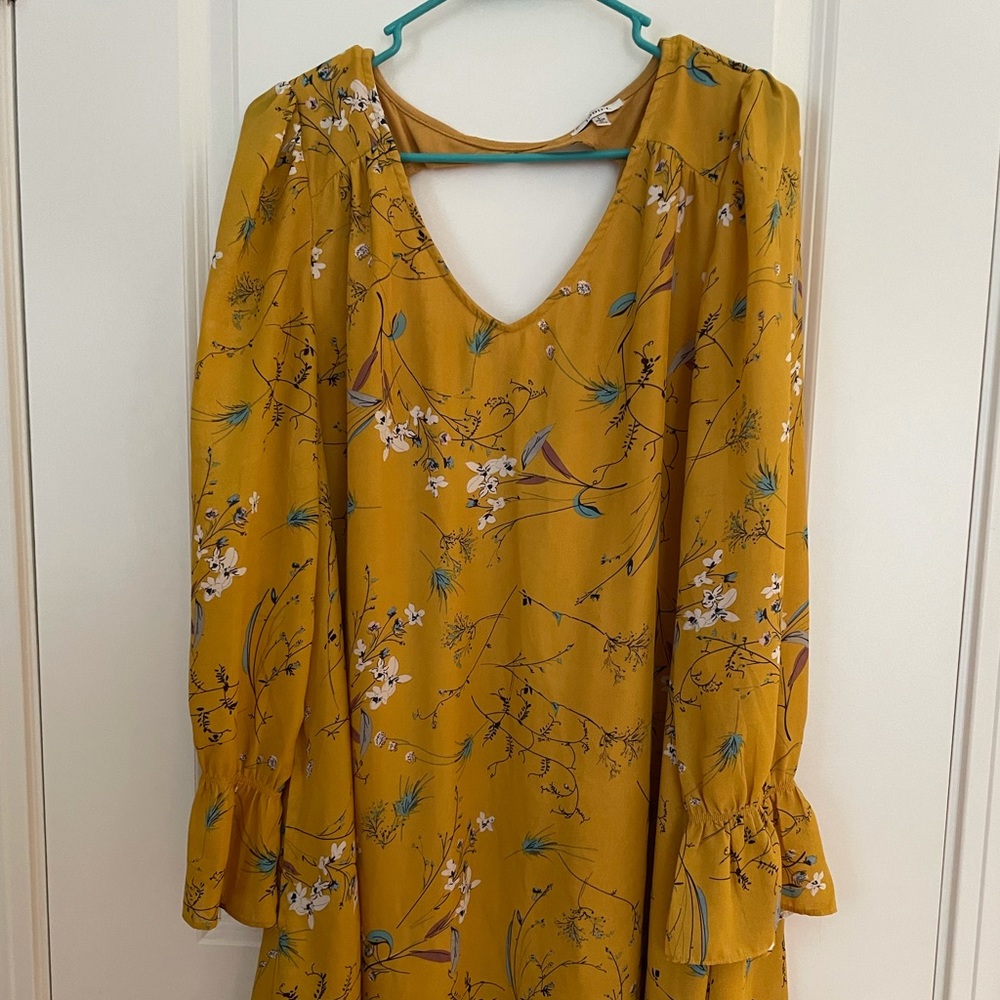 Jodifl yellow dress w/ peekaboo back, size L